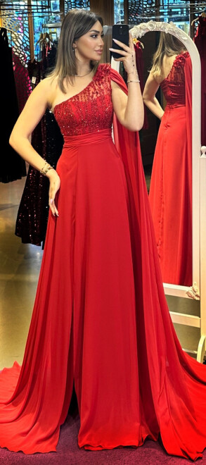 Kırmızı Tek Omuzlu Çiçek Detaylı Yırtmaçlı Kloş Etekli Şifon Uzun Abiye Elbise 7505 