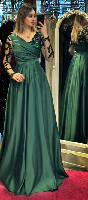 Yeşil Uzun Kollu Dantel Detaylı Kloş Etekli Saten Uzun Abiye Elbise 7510 - 1